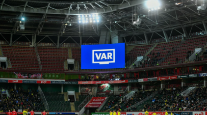 Арбитр отменил гол Локомотива в матче с Динамо после использования VAR