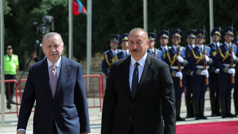 Алиев и Эрдоган подписали декларацию о союзнических отношениях