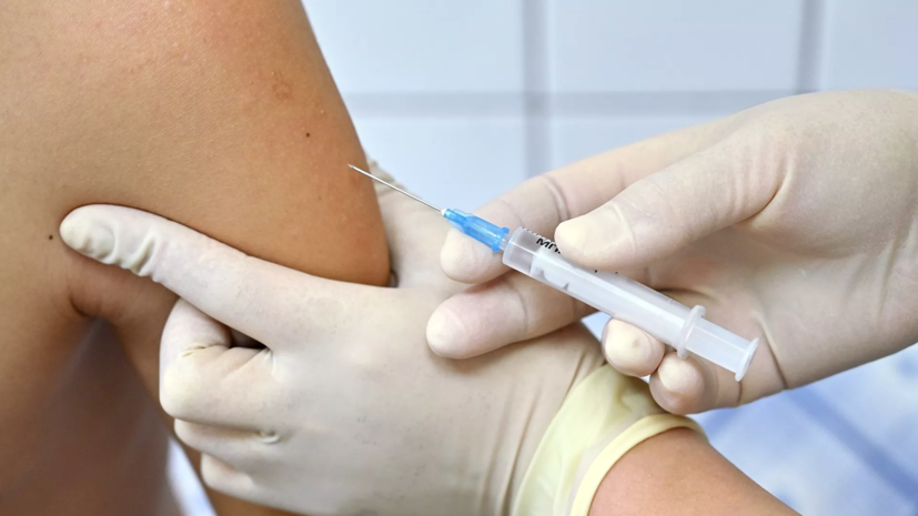 В Ленинградской области поручили провести вакцинацию ряда категорий граждан