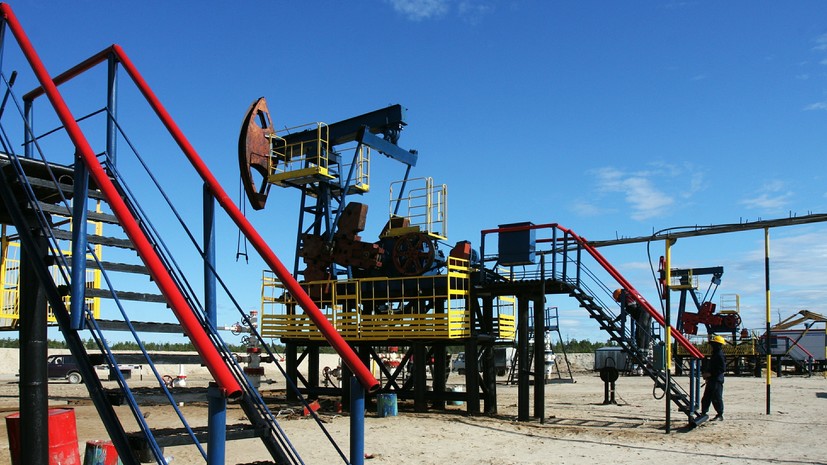 Двухлетний максимум: цена нефти Brent превысила $75 за баррель