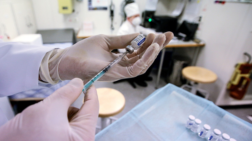 Минпромторг назвал число произведённых вакцин от коронавируса в России