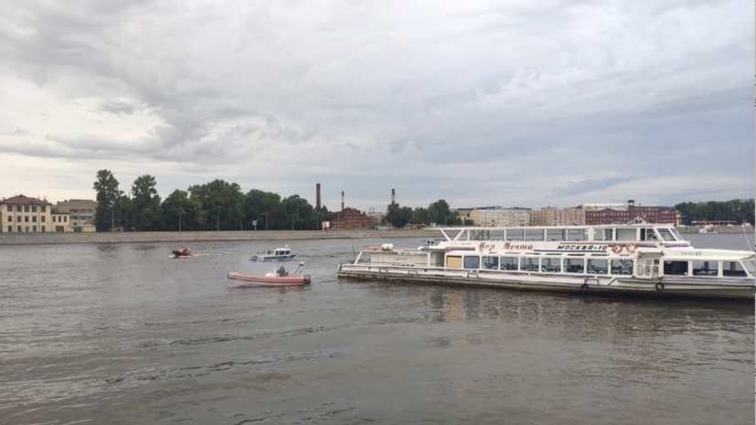 В Петербурге прокуратура начала проверку из-за инцидента с теплоходом