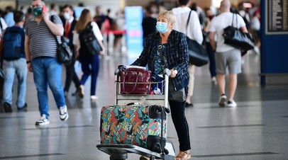 Достигнем этого уровня в сентябре: Путин допустил смягчение ограничений на выезд за рубеж после вакцинации 60% россиян