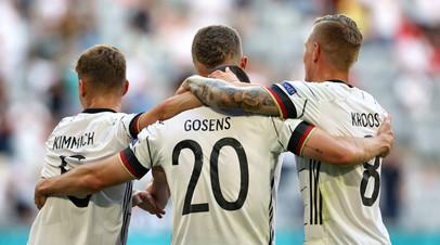 Футболисты сборной Германии в матче с командой Португалии