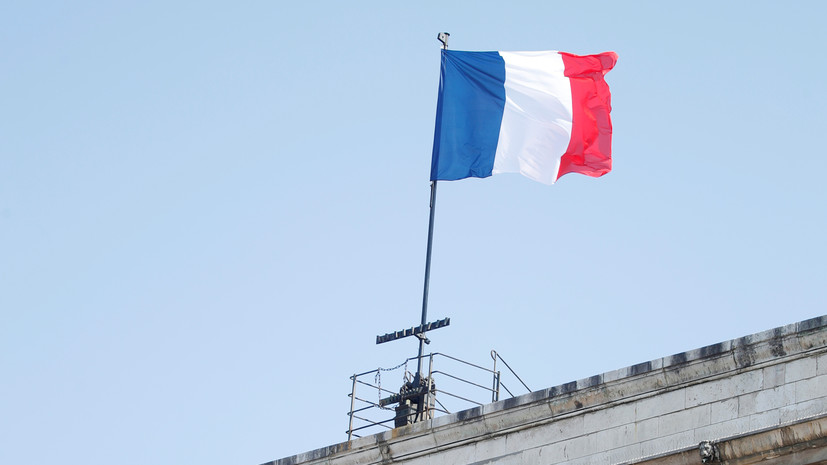 Посольство Франции в Афганистане призвало своих граждан покинуть страну