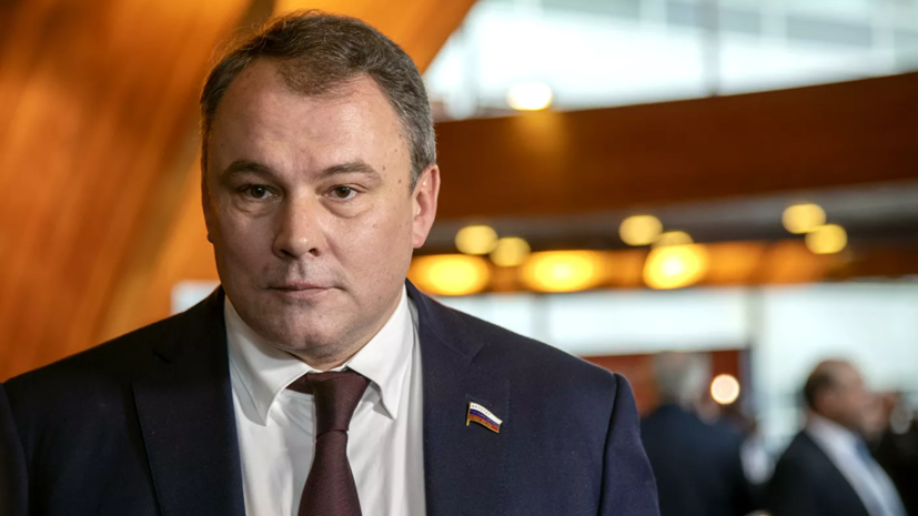 Толстой прокомментировал призыв ЕСПЧ разрешить однополые браки в России