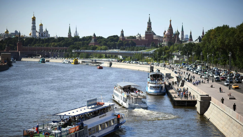 Учёный посоветовал не оставаться в Москве в жару