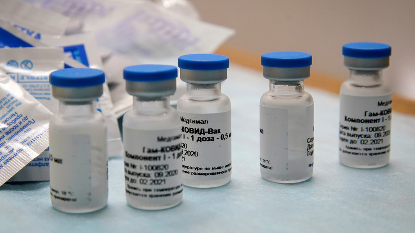 В Москве более 2,2 млн человек получили оба компонента вакцины от COVID-19