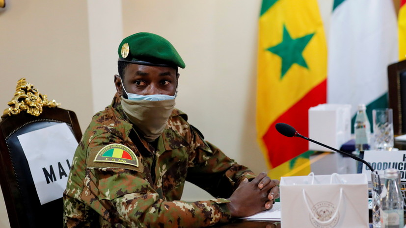Напавших на временного президента Мали задержали
