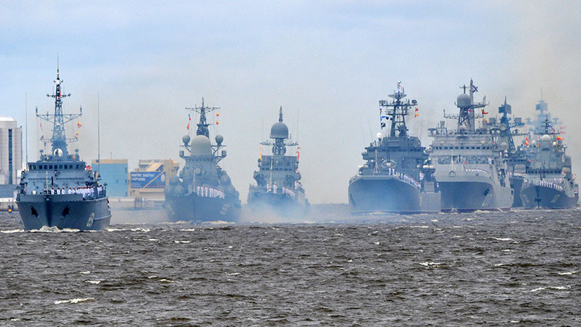 «У флота есть всё для гарантированной защиты родной страны»: Путин поздравил моряков с Днём ВМФ России