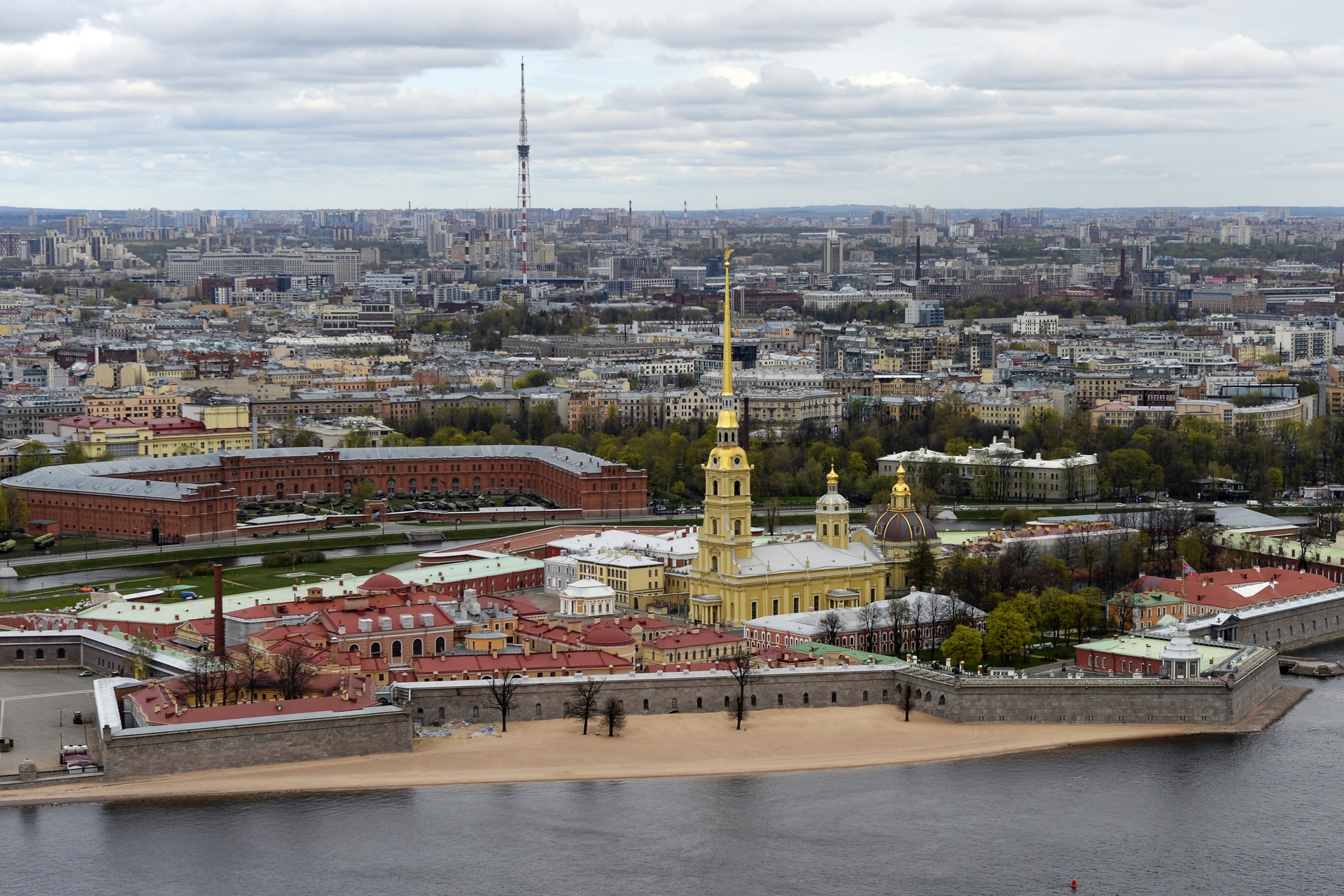 «Будет выпускать «Спутник V»: РФПИ договорился о сотрудничестве с крупнейшим мировым производителем вакцин 1 60ed51fdae5ac9141219ad54 «Будет выпускать «Спутник V»: РФПИ договорился о сотрудничестве с крупнейшим мировым производителем вакцин