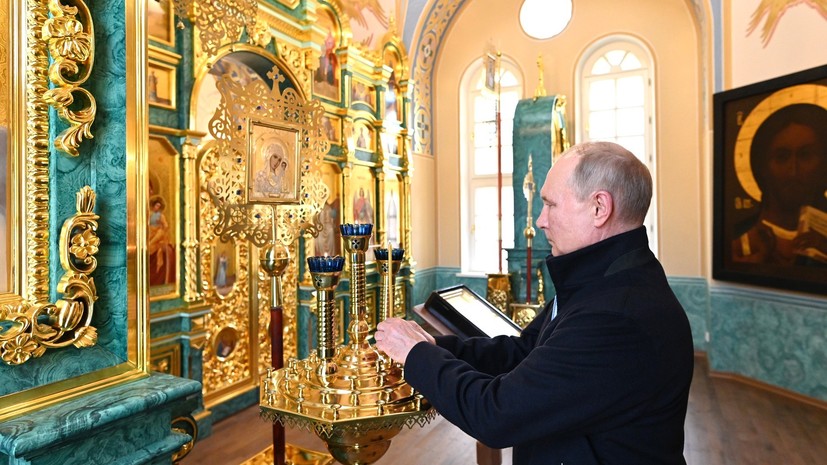 Путин посетил Коневский монастырь в Ленинградской области