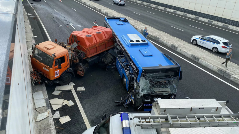 Уголовное дело возбуждено по факту ДТП с автобусом на Боровском шоссе