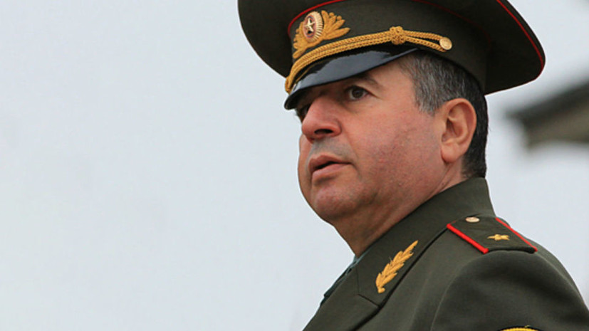 Глава Минобороны Армении отправился в Москву