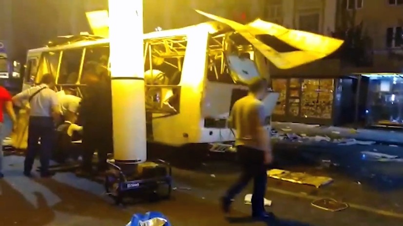 В Минздраве заявили, что при взрыве в автобусе в Воронеже пострадали 19 человек