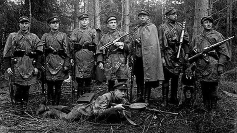 Посольство России в Эстонии раскритиковало установку памятника «лесным братьям»