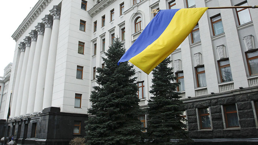 В Киеве заявили, что Украина снялась с «крючка Минских соглашений»