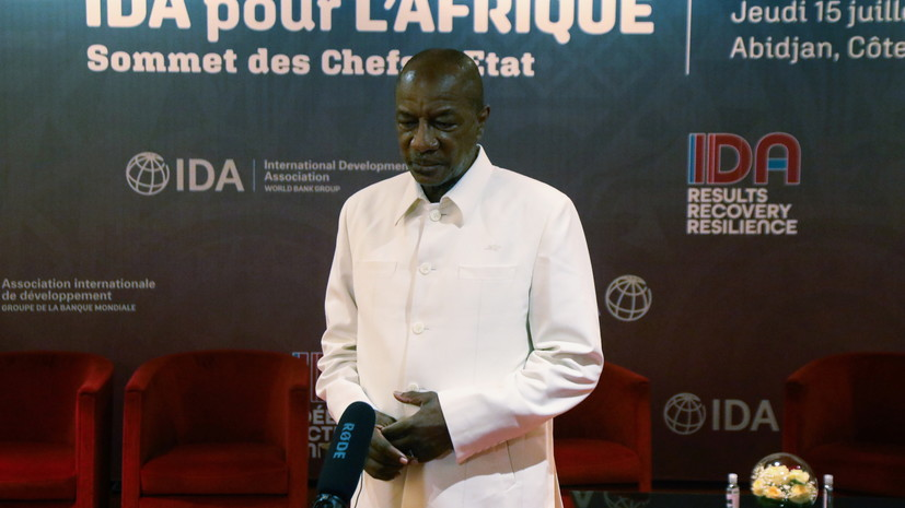 МИД КНР потребовал немедленно освободить президента Гвинеи