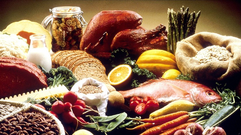 Диетолог Гинзбург назвал нежелательные при постковидном синдроме продукты