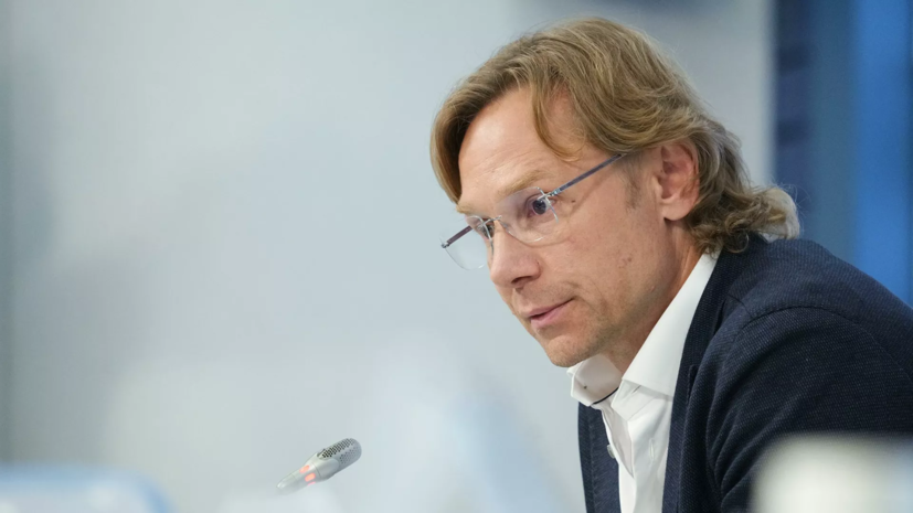 Источник рассказал, как отреагировал Карпин на отказ Дзюбы приезжать в сборную