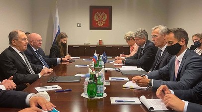 Лавров провёл переговоры со Столтенбергом