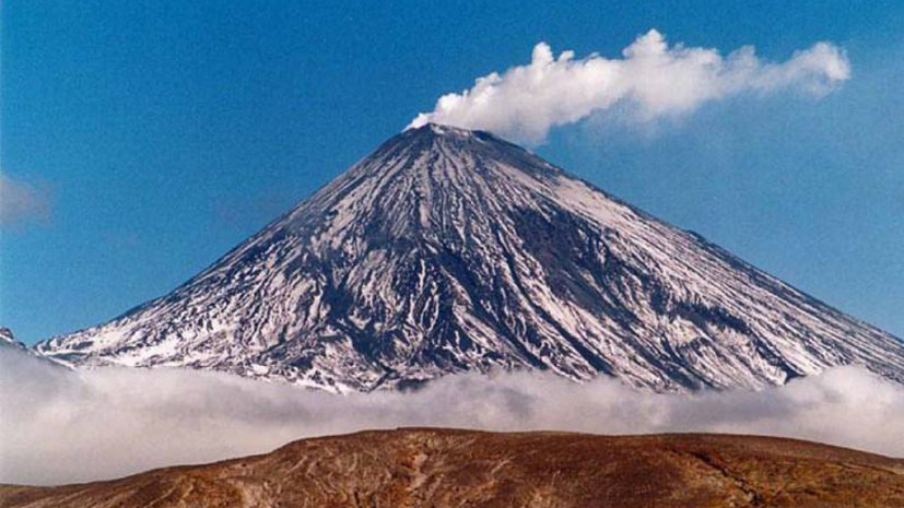 СК проводит проверку после исчезновения альпиниста на вулкане Ключевская Сопка