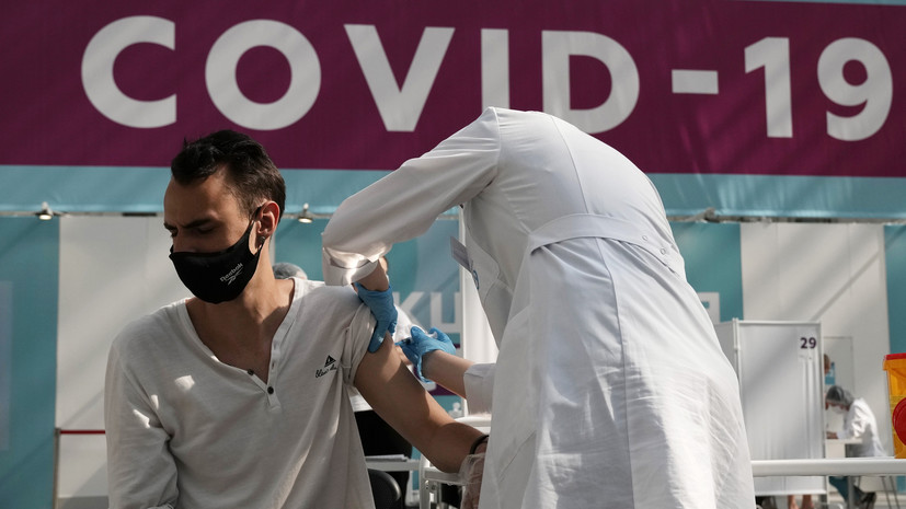 Голикова назвала недостаточными темпы вакцинации от коронавируса в России