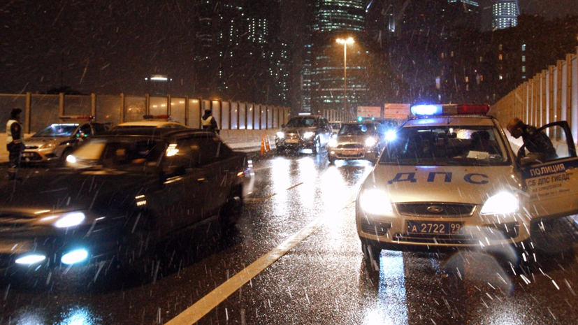 В Москве первый снег привёл к девятибалльным пробкам