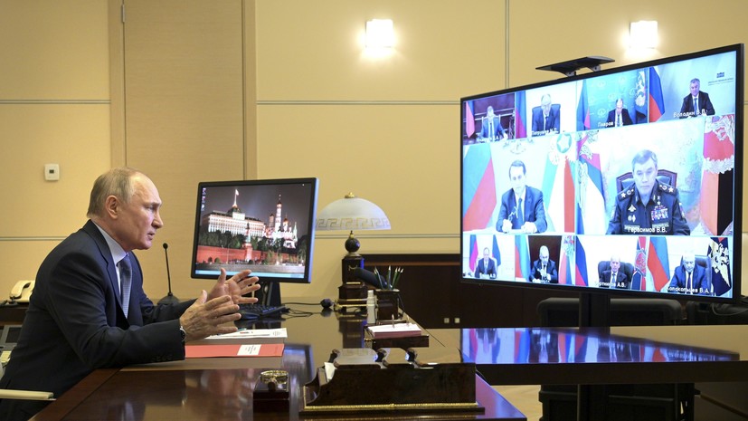 В Кремле заявили, что Путин продолжит работу по видеосвязи во время нерабочих дней