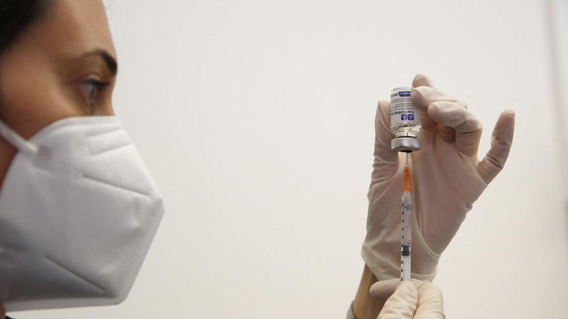 Минздрав России разрешил одновременную вакцинацию от гриппа и коронавируса