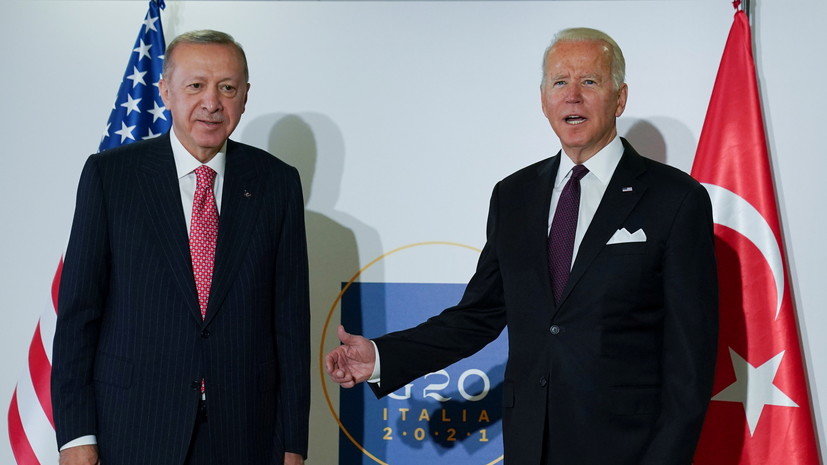 Байден: США обеспокоены наличием у Турции российских С-400