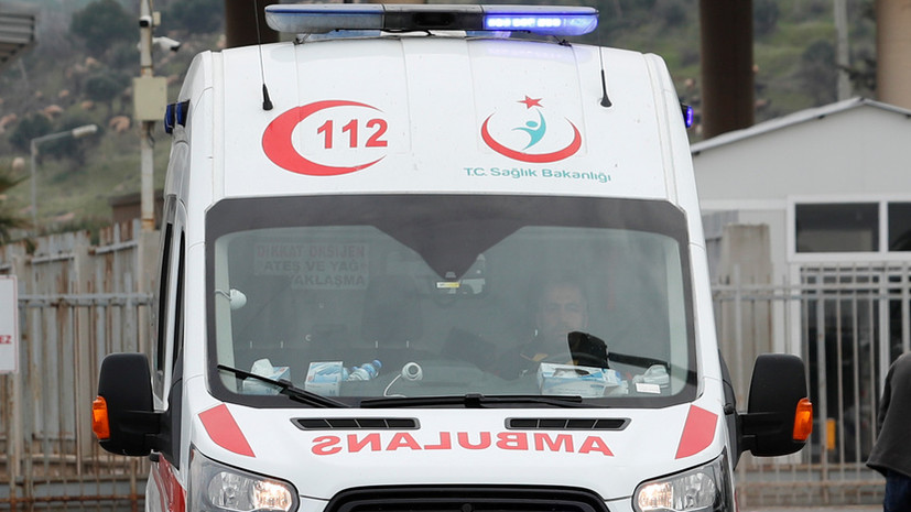 В турецкой Анталье девять российских туристов пострадали в ДТП с автобусом