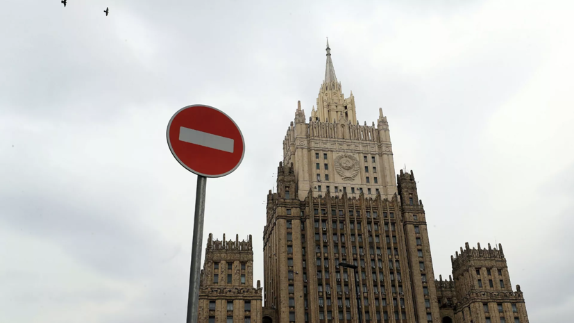 Захарова назвала фейк-кампанией серию публикаций в США о «стягивании сил к границе Украины»