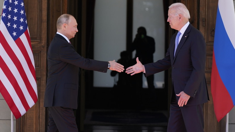 Песков: Россия и США понимают необходимость встречи Путина и Байдена
