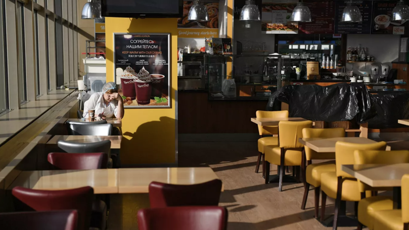 Названы города России с наибольшим количеством точек общепита на тысячу жителей