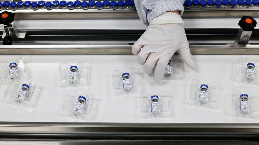 Россия вышла на производство 150 млн комплектов вакцин от COVID-19 за квартал