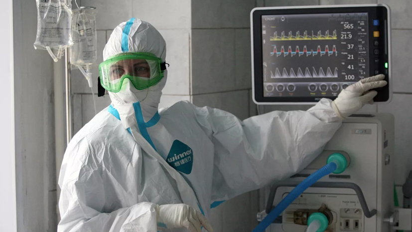В России за сутки зафиксировали 1219 смертей из-за коронавируса