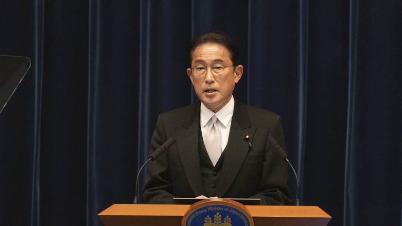 Премьер Японии заявил о надвигающейся новой волне COVID-19