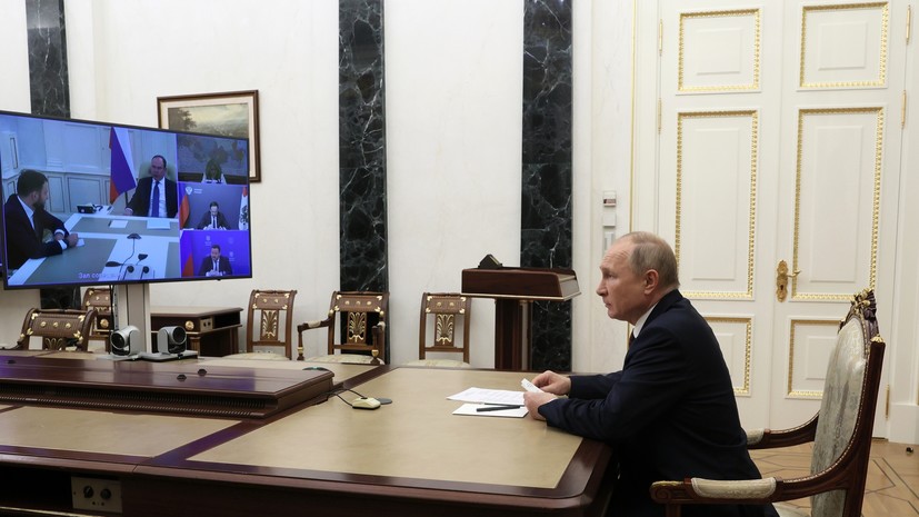 «Увеличить опережающими темпами»: Путин предложил повысить МРОТ в 2022 году до 13 890 рублей