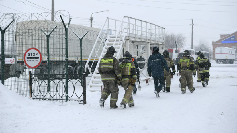 Выжившего при аварии на шахте «Листвяжная» спасателя переведут в Кемерово