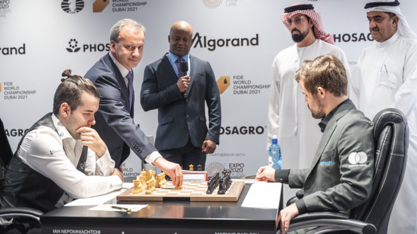 Мирный старт: Непомнящий и Карлсен разыграли ничью в первой партии за шахматную корону