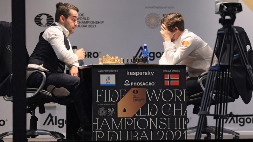 Скоростная ничья: Непомнящий и Карлсен не выявили победителя в третьей партии