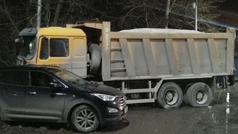 В Рязани возбудили дело после наезда грузовика на троих человек