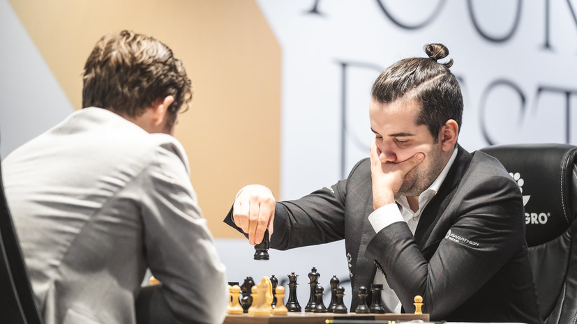 Второй зевок подряд: Непомнящий ошибся в игре белыми и потерпел третье поражение от Карлсена в матче за шахматную корону