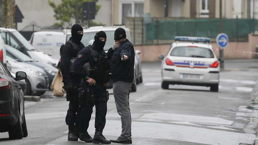 BFMTV: во Франции задержаны подозреваемые в подготовке нападений во время Рождества