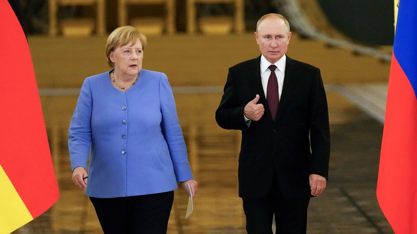 «Пытались найти выходы даже из самых сложных ситуаций»: Путин поблагодарил Меркель за совместную работу