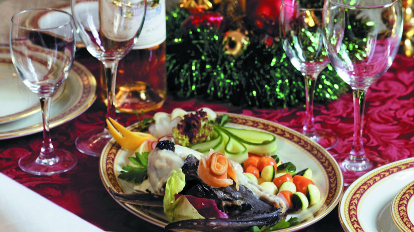 «Базу должны составлять овощи и фрукты»: врач-диетолог — о планировании новогоднего меню
