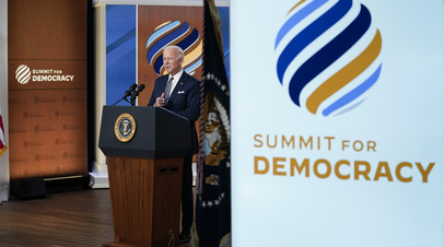 Президент США Джо Байден во время саммита в поддержку демократии