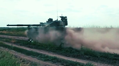 Лёгкий плавающий танк «Спрут-СДМ1» во время испытаний