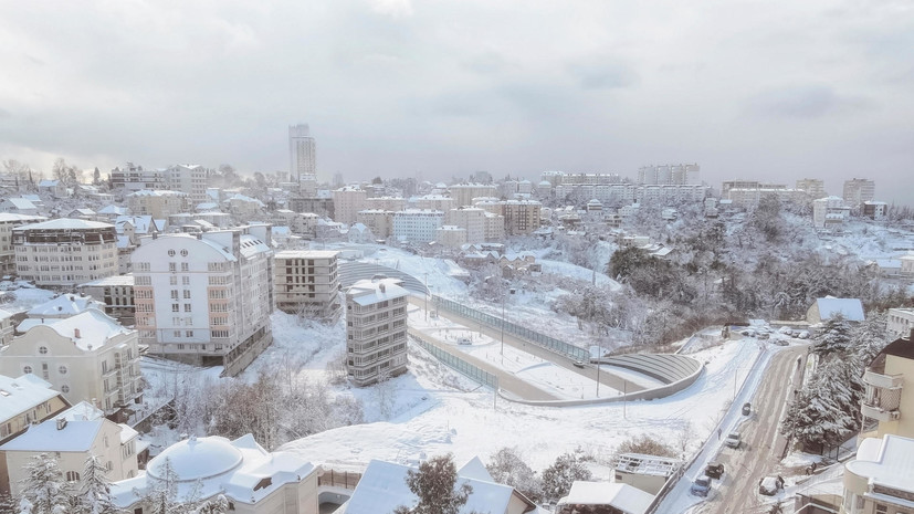 В Сочи объявлено штормовое предупреждение из-за сильного снега в горах